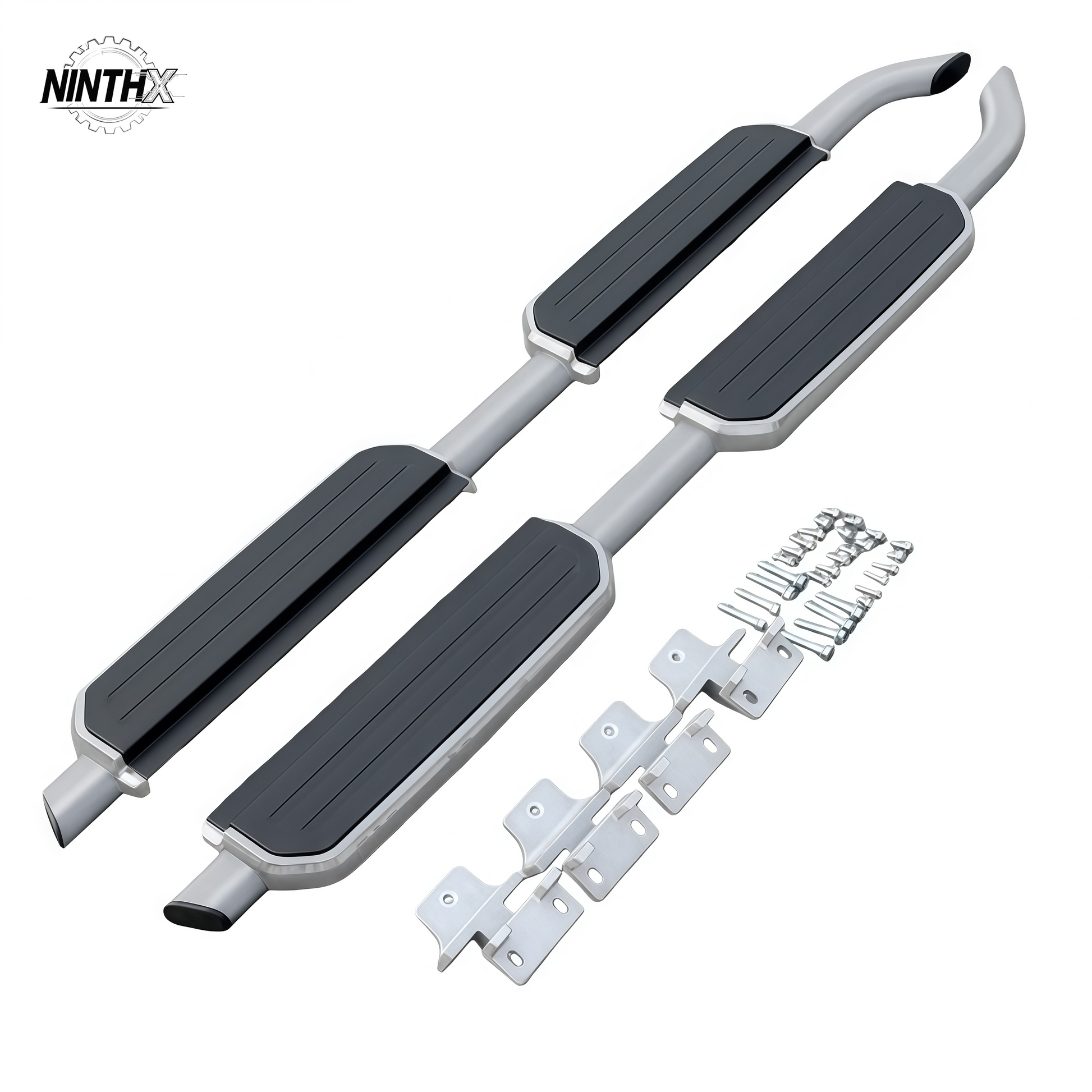 Anti-slip aluminum running boards installed on Defender L663 90/110/130, close-up