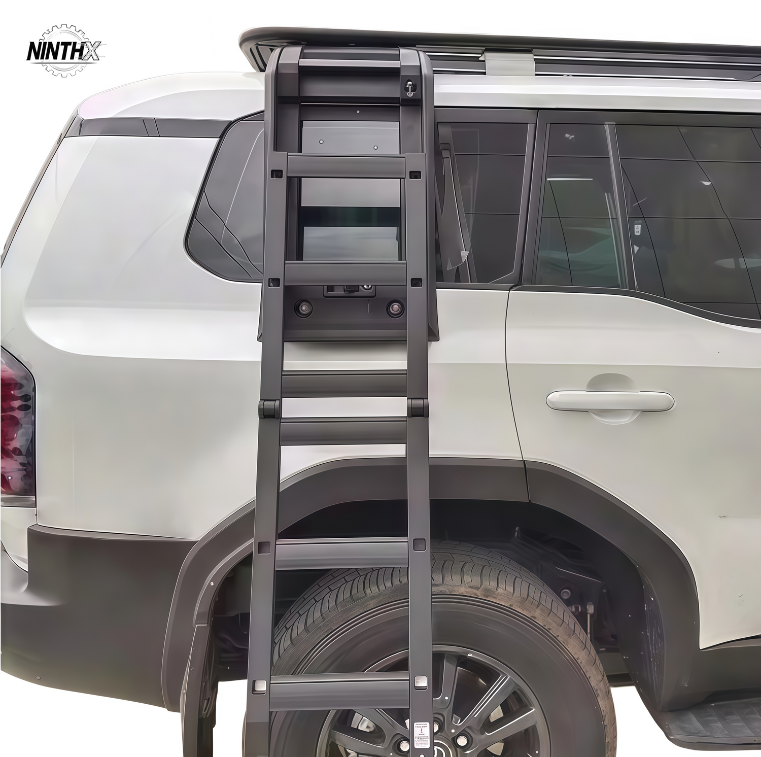 Sturdy bolt on build side access ladder