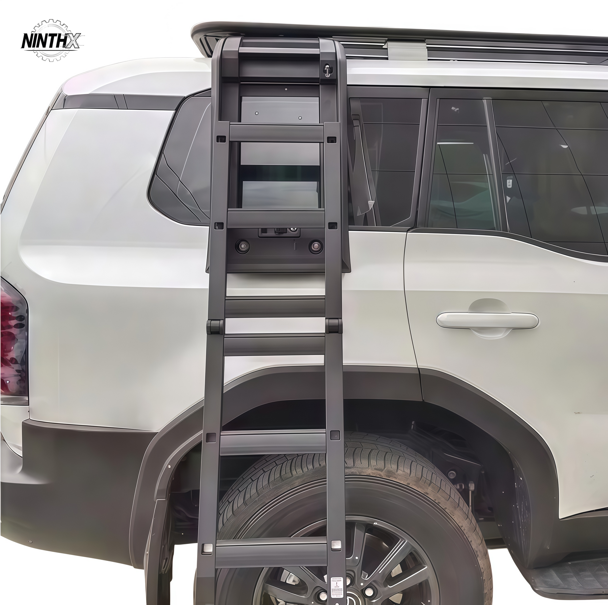Sturdy bolt on build side access ladder