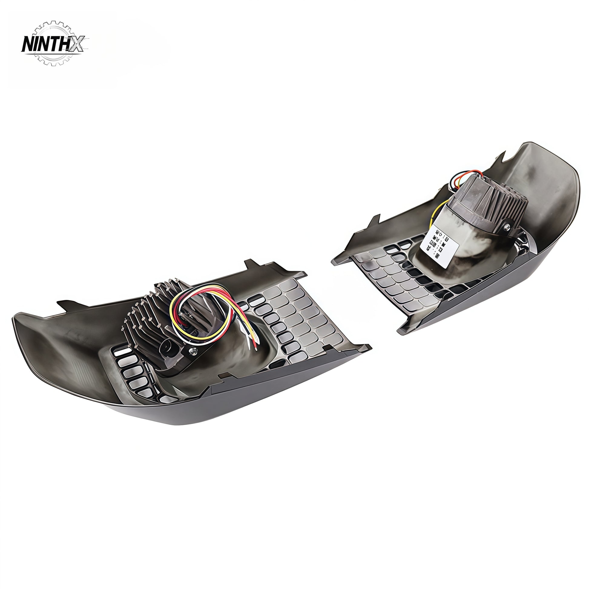 U-style square LED rear fog lights, detail view