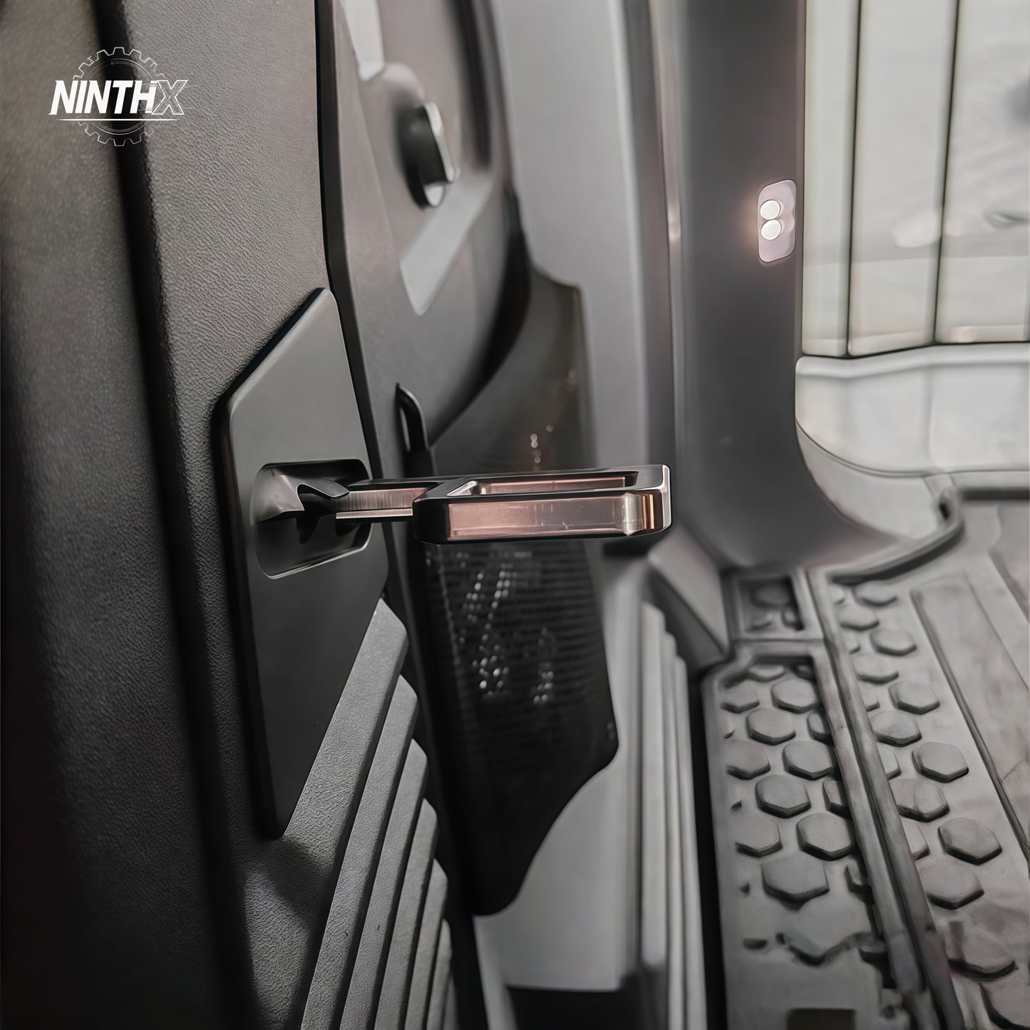 Rear seat recline tilt adjustment bracket for Defender L663 90/110/130, installed view
