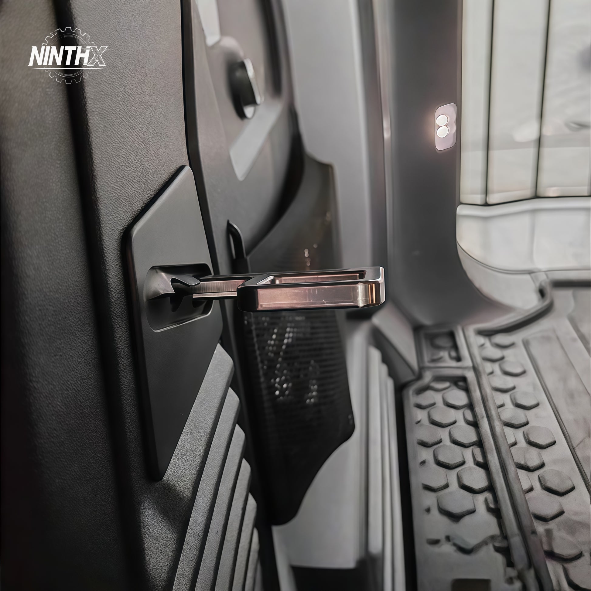 Rear seat recline tilt adjustment bracket for Defender L663 90/110/130, installed view