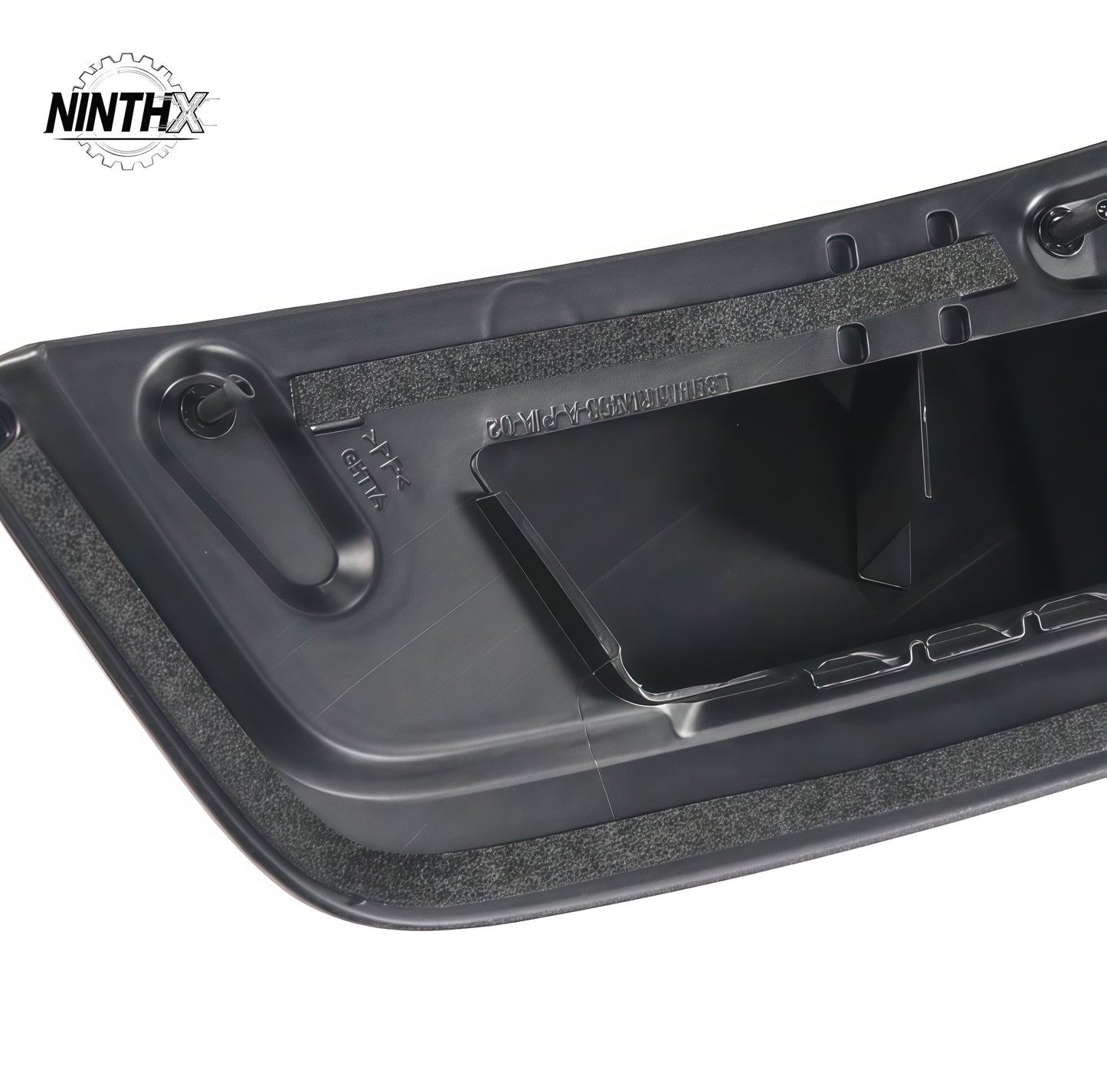 Direct-fit dust-bypass snorkel kit fits Defender L663 90/110/130, fitment view