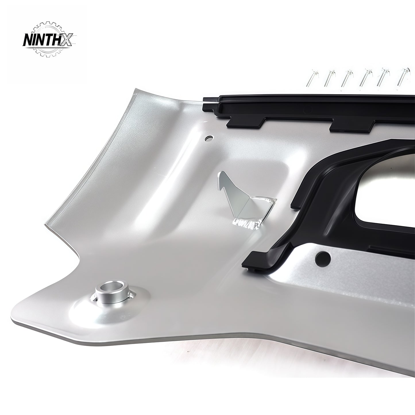 Stone-chip resistant Defender sump guard, texture detail