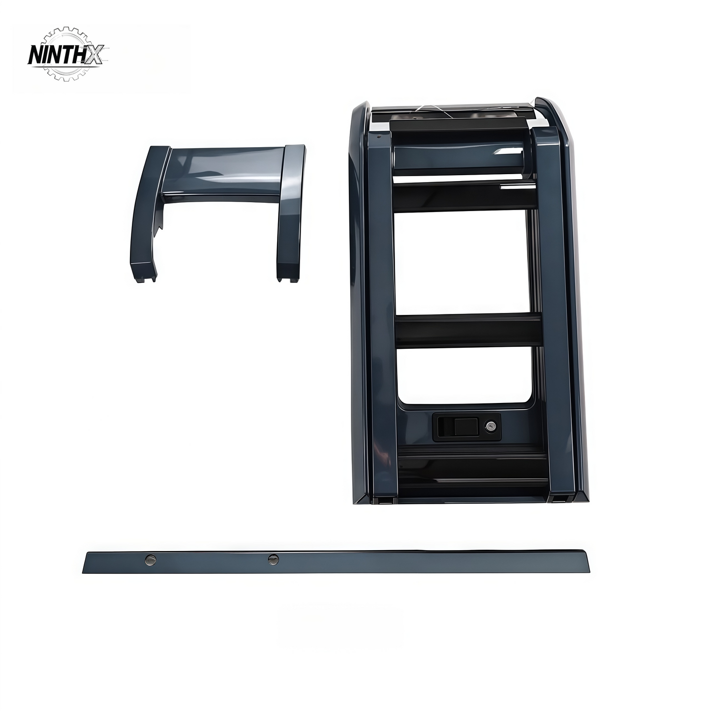 Heavy-duty exterior cargo step ladder mounted on Defender L663 90/110/130